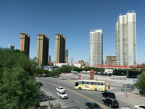 包含新疆维吾尔自治区巴音郭楞蒙古自治州焉耆回族自治县最新通告:所有人员封城的词条
