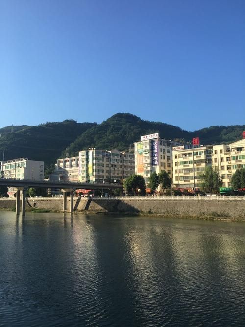 【陕西省安康市平利县最新疫情数据:寻找同轨迹人员,陕西安康平利最新闻】