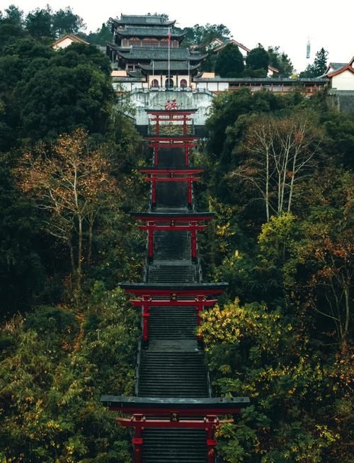 【发现1名密接者!贵州黔南布依族苗族自治州都匀,贵州都匀新型肺炎】
