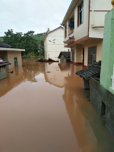 【湖南湘西土家族苗族自治州泸溪县疫情防控中风险地区,泸溪县疫情防控最近】