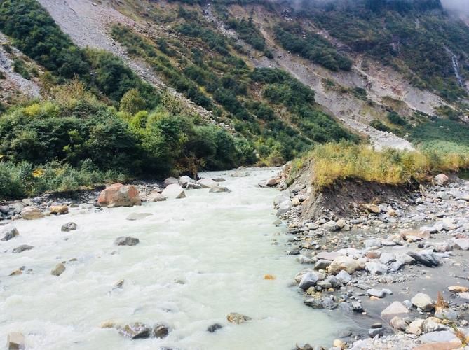 【疫情防控中风险地区四川甘孜藏族自治州泸定县,泸定防疫指挥部电话】